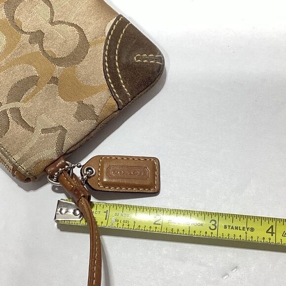 Coach Wristlet  - Picture 5 of 9